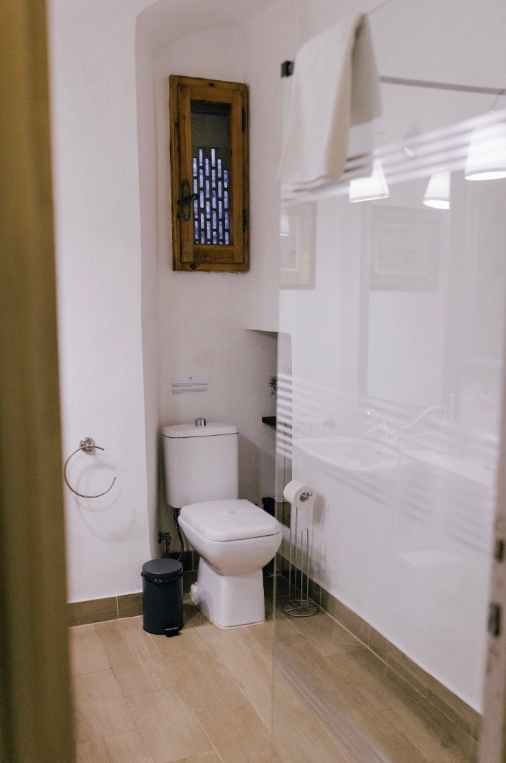 TWIN DETACHED PRIVATE BATH