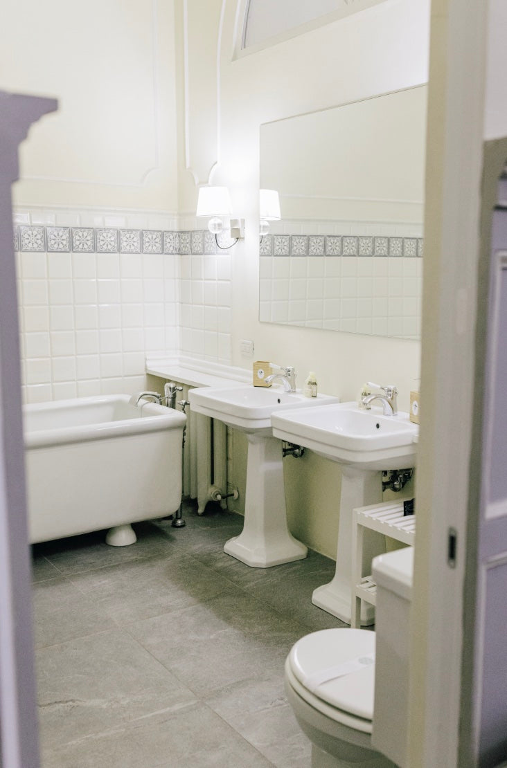 QUEEN ENSUITE PRIVATE BATH